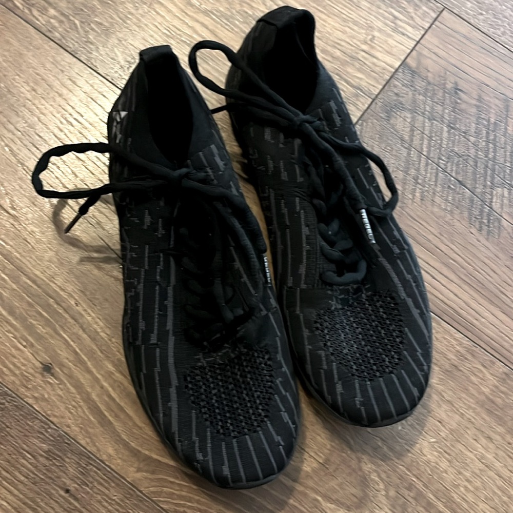 Rebel Revolt black size 6.5 cheer shoes